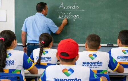 Sindicato dos Profissionais em Educa&ccedil;&atilde;o do Jaboat&atilde;o dos Guararapes (Sinproj). 