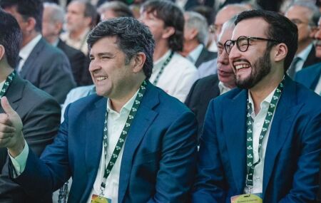 Iniciativa busca incentivar a perman&ecirc;ncia dos professores na atividade de ensino.