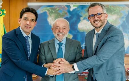 O ex-ministro Silvio Costa Filho e o ministro de Portos e Aeroportos, Tom&eacute; Franca.