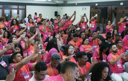 "F&aacute;brica de Influenciadores" em Igarassu.