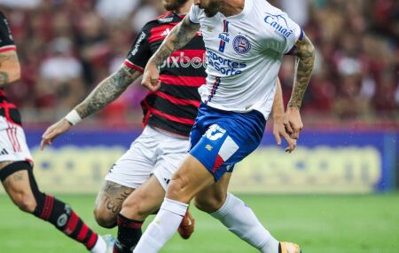 Flamengo x Bahia se enfrentam em bom momento no Brasileir&atilde;o.