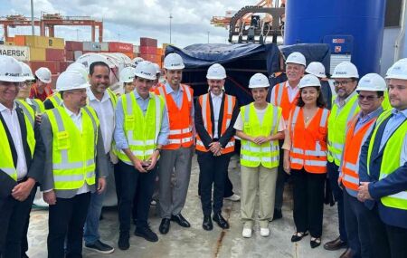 Governadora  Raquel Lyra no Porto de Suape.