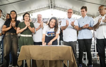 Governadora Raquel Lyra.