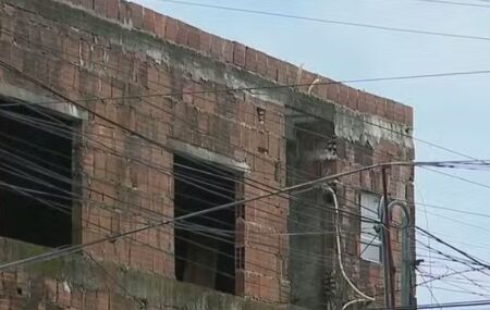 Homem morre eletrocutado no Recife.