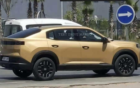 Flagra foi feito Instagram testdrive_ma, nas ruas de Kenitra no Marrocos.