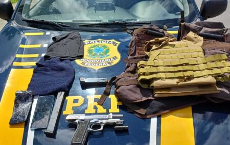 Itens apreendidos pela PRF no Recife.
