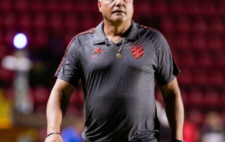 M&aacute;rcio Goiano &eacute; efetivado no comando t&eacute;cnico do Sport.