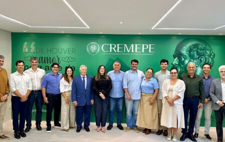 Miguel Arcanjo &eacute; empossado presidente do Cremepe. 
