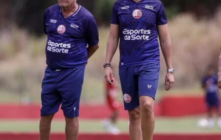 H&eacute;lio dos Anjos e Guilherme dos Anjos no CT.