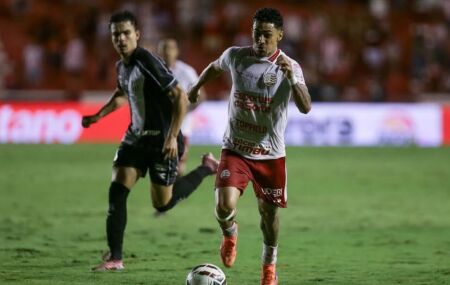 N&aacute;utico vence Ponte Preta por 1 a 0 com gol de Vin&iacute;cius.