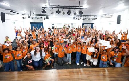 Prefeitura do Recife empossa 65 crian&ccedil;as