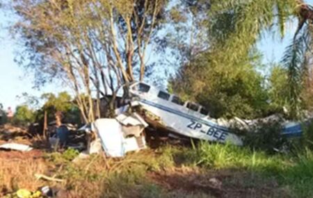 Queda de avi&atilde;o no Paraguai.