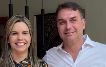 Clarissa T&eacute;rcio e Fl&aacute;vio Bolsonaro