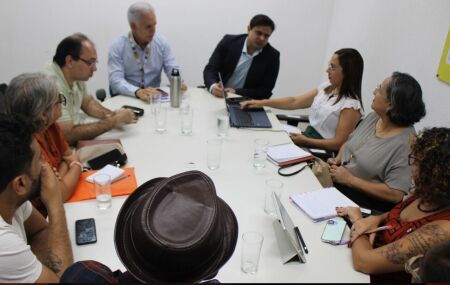 Reuni&atilde;o entre membros da Prefeitura do Jaboat&atilde;o e Sinproj