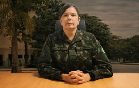 Cl&aacute;udia Lima Gusm&atilde;o Cacho. 