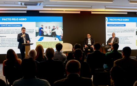 Reuni&otilde;es estrat&eacute;gicas no porto de suape