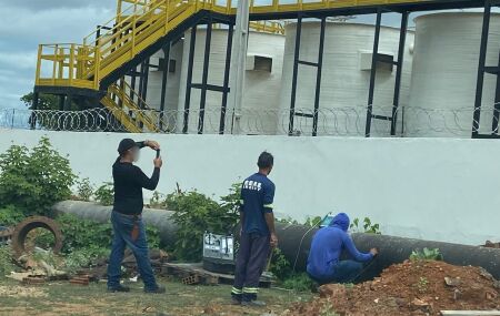 Opera&ccedil;&atilde;o da Compesa na Adutora do Paje&uacute;, Serra Talhada