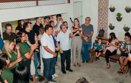 Autoridades participam de entrega na &aacute;rea da sa&uacute;de em Belo Jardim