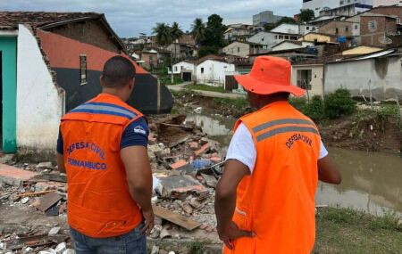 Governo de Pernambuco refor&ccedil;a ajuda humanit&aacute;ria para mais pessoas devido &agrave;s chuvas.