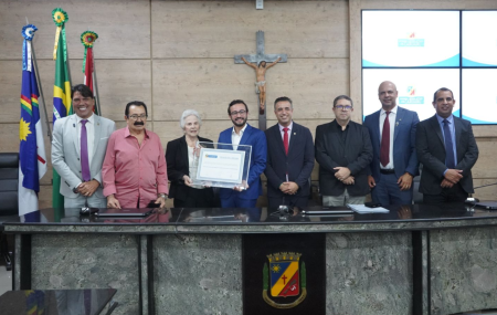 Deputado federal Lula da Fonte &eacute; homenageado com T&iacute;tulo de Cidad&atilde;o de Caruaru em sess&atilde;o solene