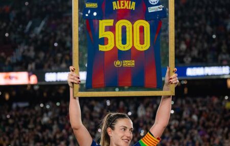 Alexia Putellas anuncia sa&iacute;da do Barcelona.