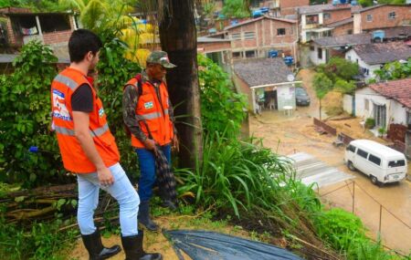 Camaragibe registra 25 ocorr&ecirc;ncias e novos deslizamentos entre a madrugada e manh&atilde; deste s&aacute;bado (2)