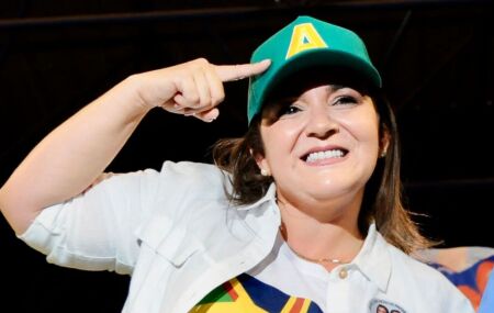 Prefeita evang&eacute;lica que nomeou 12 pastores como secret&aacute;rios tem quase 100% de rejei&ccedil;&atilde;o