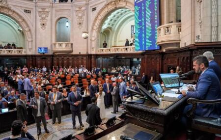 Deputados conhecidos como "aloprados" amea&ccedil;am divulgar lista de supostas amantes de desembargadores
