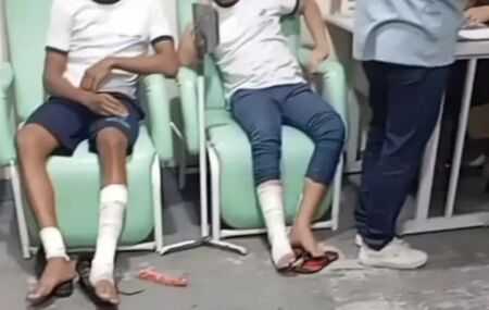 Bomba caseira explode em p&aacute;tio de escola p&uacute;blica e ao menos dez estudantes ficam feridos
