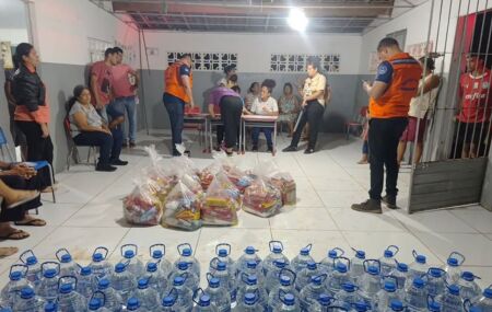 Governo de Pernambuco entrega 16 mil itens de ajuda humanit&aacute;ria a fam&iacute;lias atingidas pelas chuvas