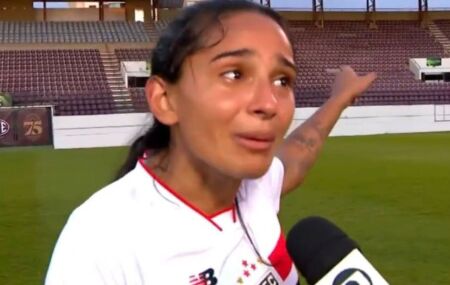 Jogadora do S&atilde;o Paulo acusa maqueiro de misoginia: "Ele me chamou de biscate"