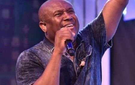 Cantor Irm&atilde;o L&aacute;zaro, um dos expoentes do gospel baiano.
