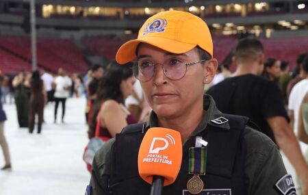 Soldado Carina Cl&eacute;ures de Moura Albuquerque.