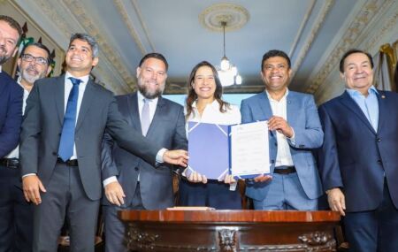 governadora Raquel Lyra (PSD) assinou, um pacote de ordens de servi&ccedil;o. 