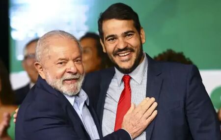 Luiz In&aacute;cio Lula da Silva e Jorge Messias. 