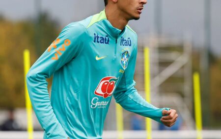 Luciano Juba pode ficar de fora da Copa do Mundo por les&atilde;o.