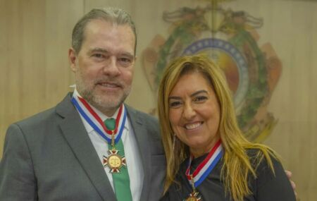Ministro Dias Toffoli e a ju&iacute;za Renata Gil.