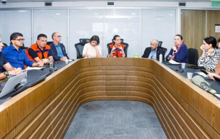 No encontro, participaram Bombeiros, Defesa Civil, Assist&ecirc;ncia Social e integrantes das pastas transversais para tra&ccedil;ar um panorama das pr&oacute;ximas a&ccedil;&otilde;es e atualizar os balan&ccedil;os sobre a popula&ccedil;&atilde;o.