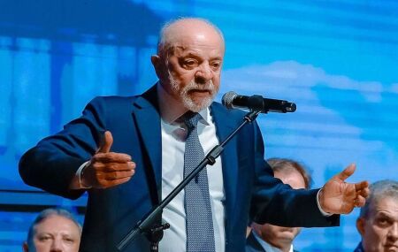 Lula diz que Brasil seria melhor sem mentiras, e alerta para uso da IA