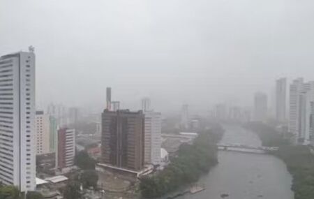 Chuva no Recife.
