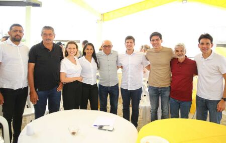 Silvio Costa Filho recebe apoio do vice prefeito de Serrita.