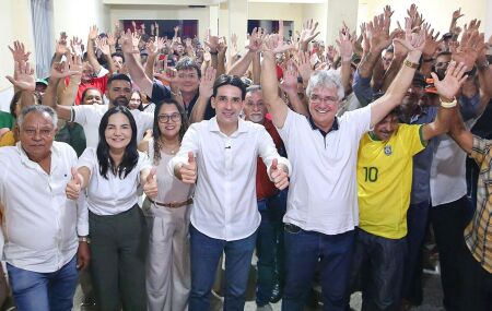 Silvio Costa Filho recebe apoio do ex-prefeito de Santa Filomena. 