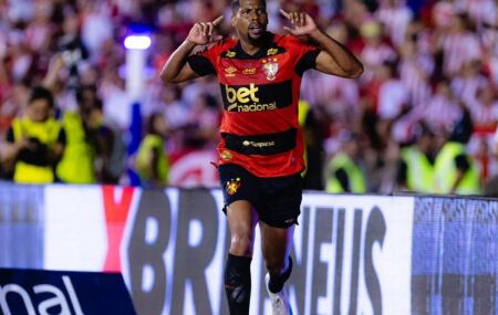 Sport e N&aacute;utico tem mais de 500 jogos na hist&oacute;ria e vantagem do Le&atilde;o.