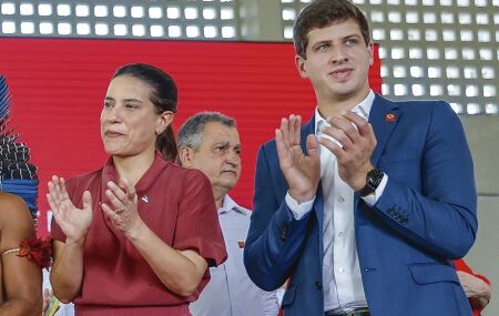 Raquel Lyra e Jo&atilde;o Campos lado a lado