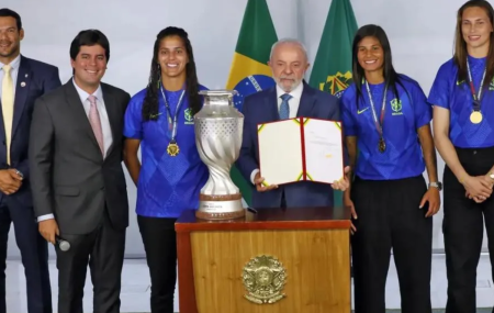Presidente Lula sancionou lei com as regras para a Copa do Mundo Feminina de 2027 no Brasil