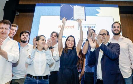 Governadora Raquel Lyra autoriza in&iacute;cio das obras do Armaz&eacute;m da Criatividade em Petrolina.