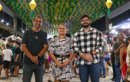 Prefeita Elcione e C&eacute;sar Ramos participam da abertura do S&atilde;o Jo&atilde;o no S&iacute;tio Hist&oacute;rico em Igarassu.