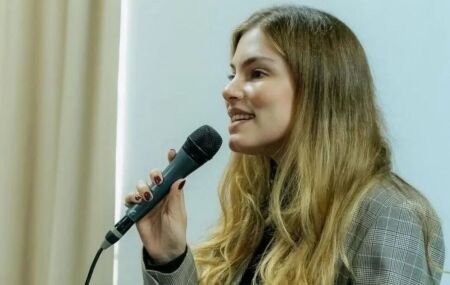 Bruna Ham&uacute;.
