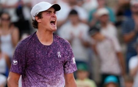 Jo&atilde;o Fonseca: saiba quanto o tenista j&aacute; faturou ao chegar nas quartas de final de Roland Garros