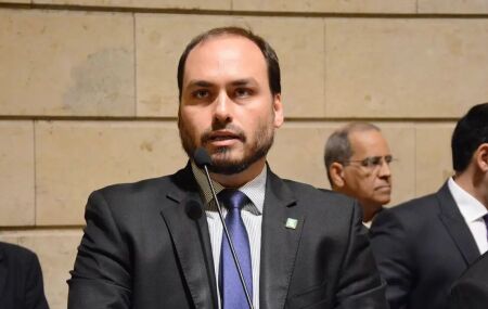Carlos Bolsonaro.
